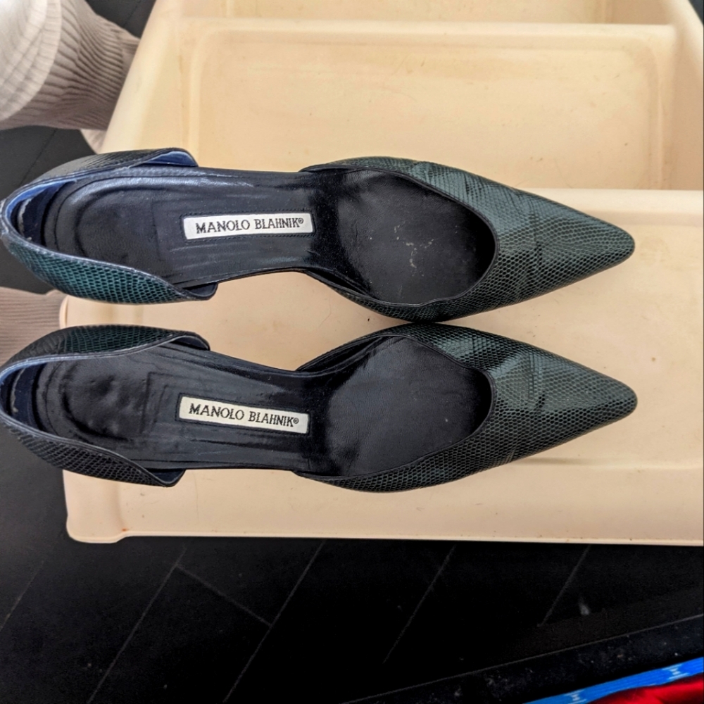 Size 8.5 (39) Dark Green Manolo's